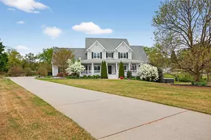 81 Emma Cir, Hoschton, GA 30548 - Photo 2