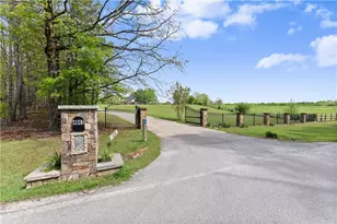 4841 Cobb Griffin, Gillsville, GA 30543 - Photo 10