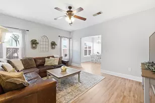 552 Broughton Dr, Canton, GA 30114 - Photo 2