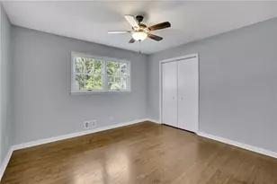 210 Suburban Dr NE, Kennesaw, GA 30144 - Photo 18