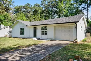 8984 Bentwood Ln, Riverdale, GA 30274 - Photo 2