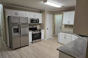 7001 Greenridge Dr, Loganville, GA 30052 - Photo 12