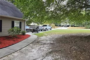 7001 Greenridge Dr, Loganville, GA 30052 - Photo 2