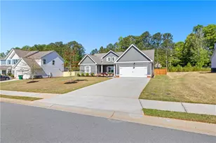 161 Springwood Dr, Carrollton, GA 30117 - Photo 2