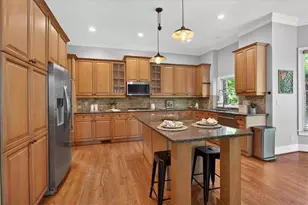 300 Arbor Green Ln, Alpharetta, GA 30004 - Photo 16