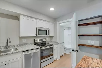 710 Jesse Jewell Parkways SE #202 STUDIO, Gainesville, GA 30501 - Photo 10