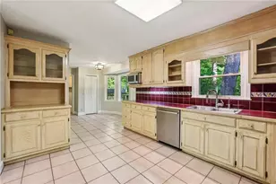 2610 Amberly Dr, Atlanta, GA 30360 - Photo 10