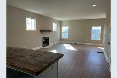 522 Liberty Park Drive, Gainesville, GA 30501 - Photo 2