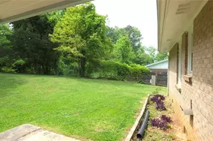 2866 Manor, Snellville, GA 30078 - Photo 16