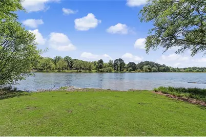 1263 Summit Chase Drive, Snellville, GA 30078 - Photo 4