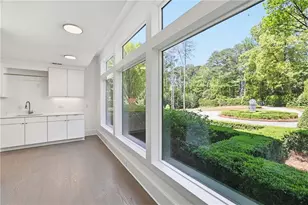 2883 W Roxboro Rd NE, Atlanta, GA 30324 - Photo 40