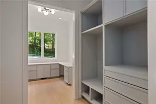 490 Timber Valley Rd, Atlanta, GA 30342 - Photo 32
