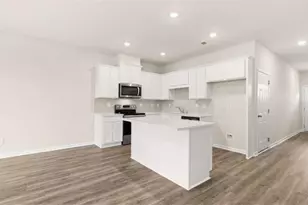 212 Kenmore Cir, Perry, GA 31069 - Photo 4