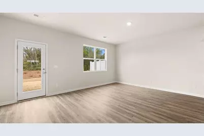212 Kenmore Circle, Perry, GA 31069 - Photo 14