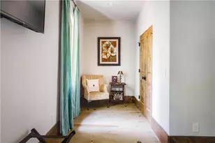 3118 W Roxboro Rd NE, Atlanta, GA 30324 - Photo 50