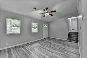 1018 Wayne Dr, Snellville, GA 30078 - Photo 8
