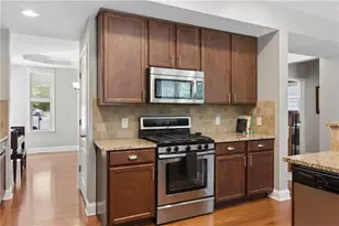 1090 Chelsey Way, Roswell, GA 30075 - Photo 14