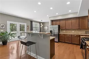 1090 Chelsey Way, Roswell, GA 30075 - Photo 12