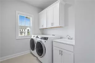 637 Skytop Dr, Cumming, GA 30040 - Photo 16
