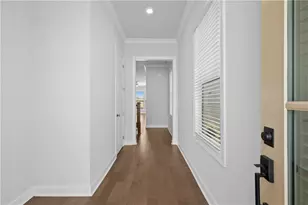 637 Skytop Dr, Cumming, GA 30040 - Photo 4