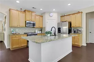 2710 Evan Manor Ln, Cumming, GA 30041 - Photo 4