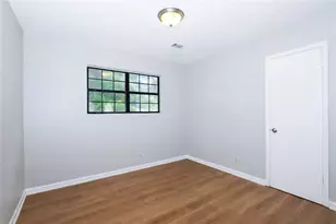 320 Sprucewood Ct, Lawrenceville, GA 30046 - Photo 8
