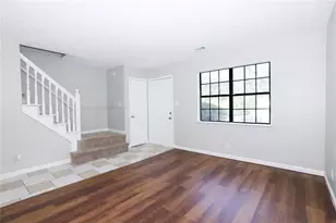 320 Sprucewood Ct, Lawrenceville, GA 30046 - Photo 2