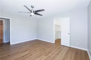 320 Sprucewood Ct, Lawrenceville, GA 30046 - Photo 6