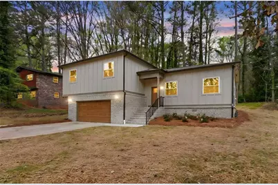2911 Pine Valley Circle, Atlanta, GA 30344 - Photo 2