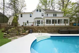 5014 Willow Creek Dr, Woodstock, GA 30188 - Photo 2