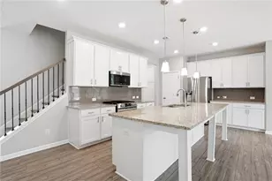 3327 Park Pointe Cir, Scottdale, GA 30079 - Photo 4