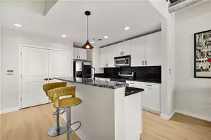 250 Pharr Rd NE, Atlanta, GA 30305 - Photo 10