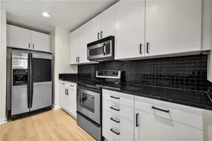 250 Pharr Rd NE, Atlanta, GA 30305 - Photo 18