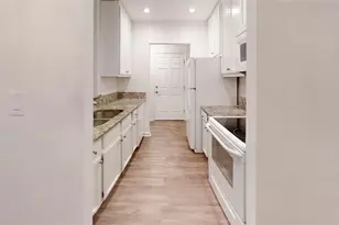 300 Johnson Ferry Road NE, Atlanta, GA 30328 - Photo 30