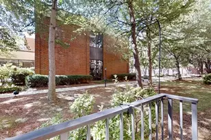 300 Johnson Ferry Road NE, Sandy Springs, GA 30328 - Photo 12
