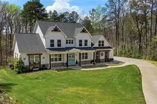 401 Blossom Trl, Acworth, GA 30101 - Photo 2