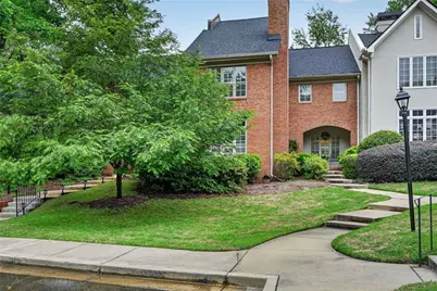 3 Paces West Terrace NW, Atlanta, GA 30327 - Photo 2