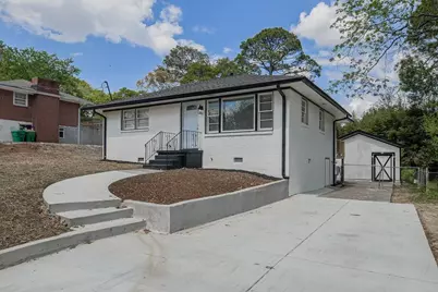 1044 Rocksprings, Forest Park, GA 30297 - Photo 2