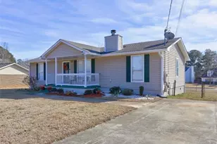 70 Grove Creek Dr, Locust Grove, GA 30248 - Photo 2
