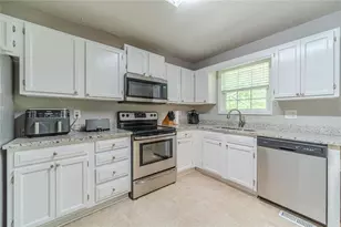 2195 Azalea, Loganville, GA 30052 - Photo 16