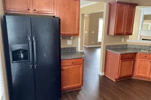 5750 Carrington Pl, Cumming, GA 30040 - Photo 4