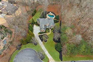 135 Foxhollow Tr, Alpharetta, GA 30004 - Photo 2