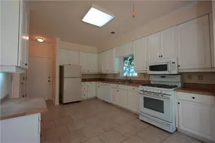 4003 Arborwood Ln, Tucker, GA 30084 - Photo 14