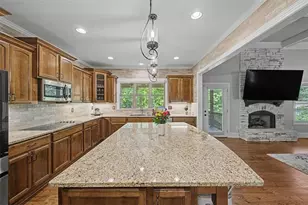 711 Upper Burris Rd, Canton, GA 30114 - Photo 16
