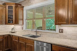 711 Upper Burris Rd, Canton, GA 30114 - Photo 14