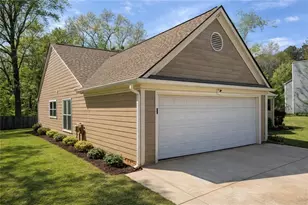 3957 Wintersweet Dr, Decatur, GA 30034 - Photo 14