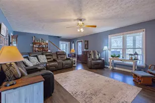605 Rowe Rd, Senoia, GA 30276 - Photo 24