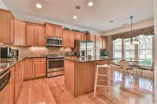 6304 Canebridge Ln, Hoschton, GA 30548 - Photo 4