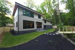 3626 N Stratford Rd NE, Atlanta, GA 30342 - Photo 6