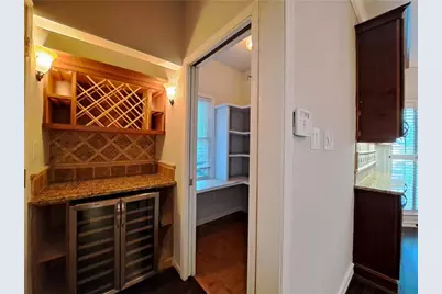2242 Lenox Walk NE, Atlanta, GA 30319 - Photo 16